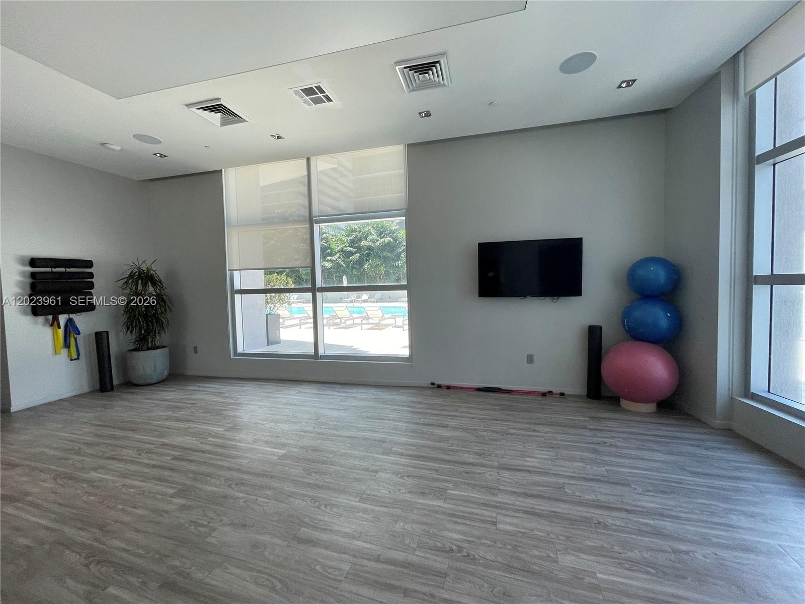 1100 MILLECENTO RESIDENCE - Residential Lease