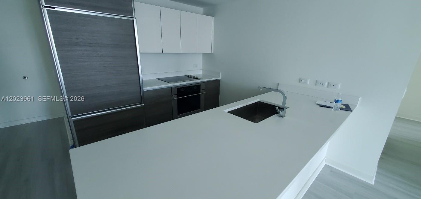 1100 MILLECENTO RESIDENCE - Residential Lease