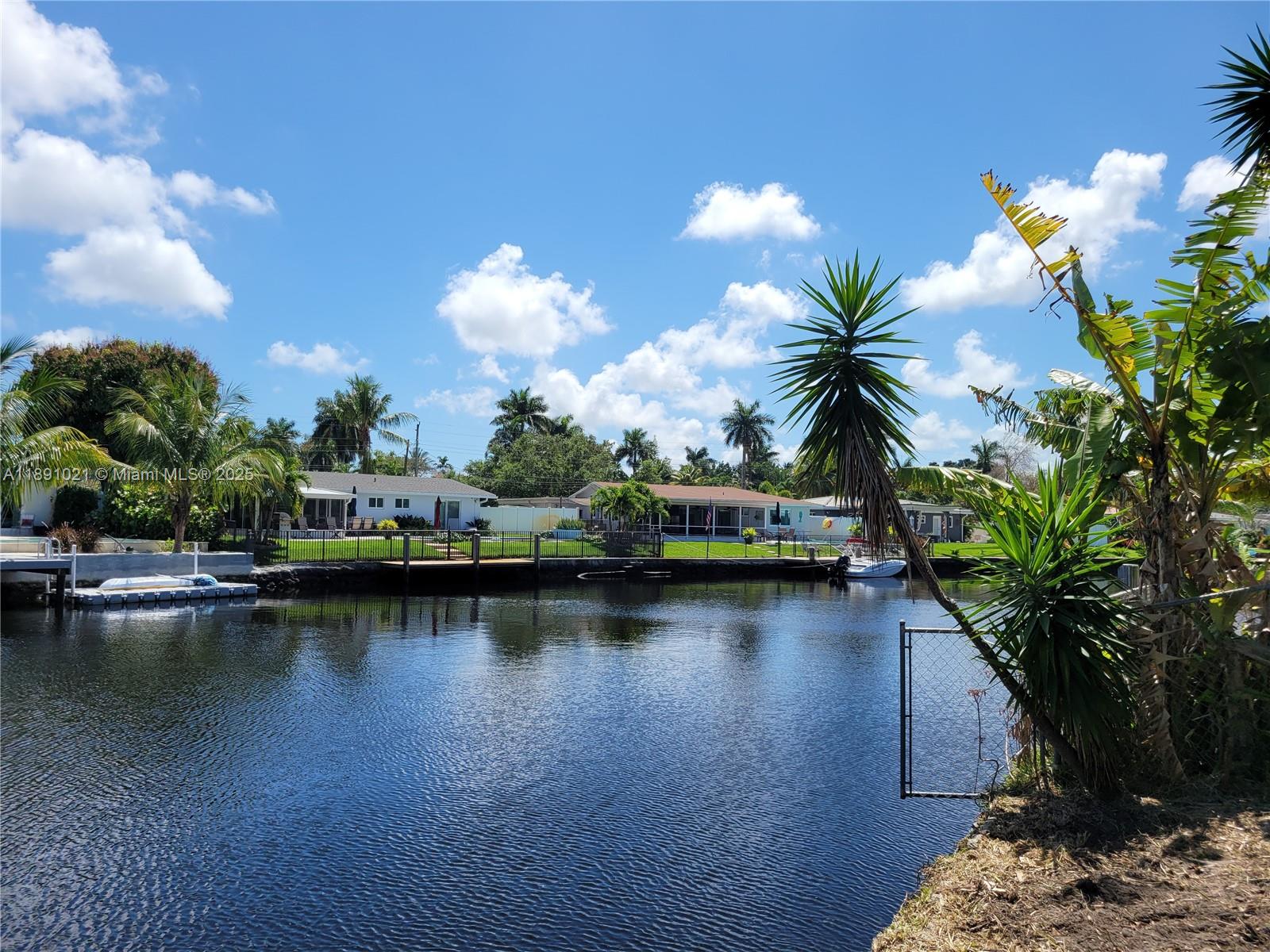 JENADA ISLE - Residential