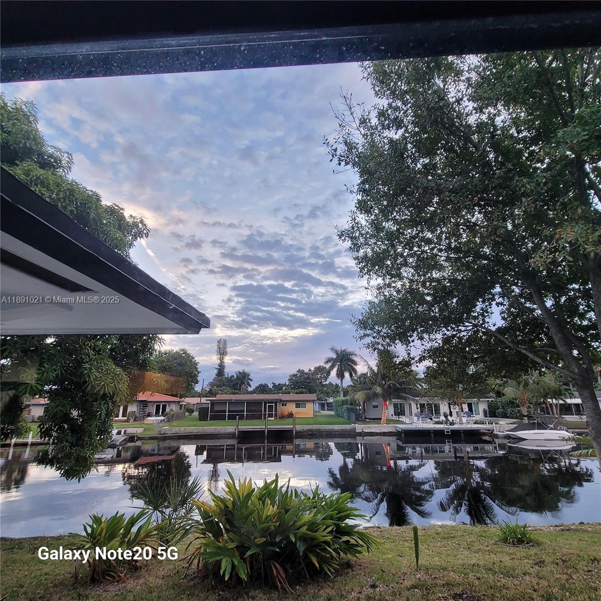 JENADA ISLE - Residential