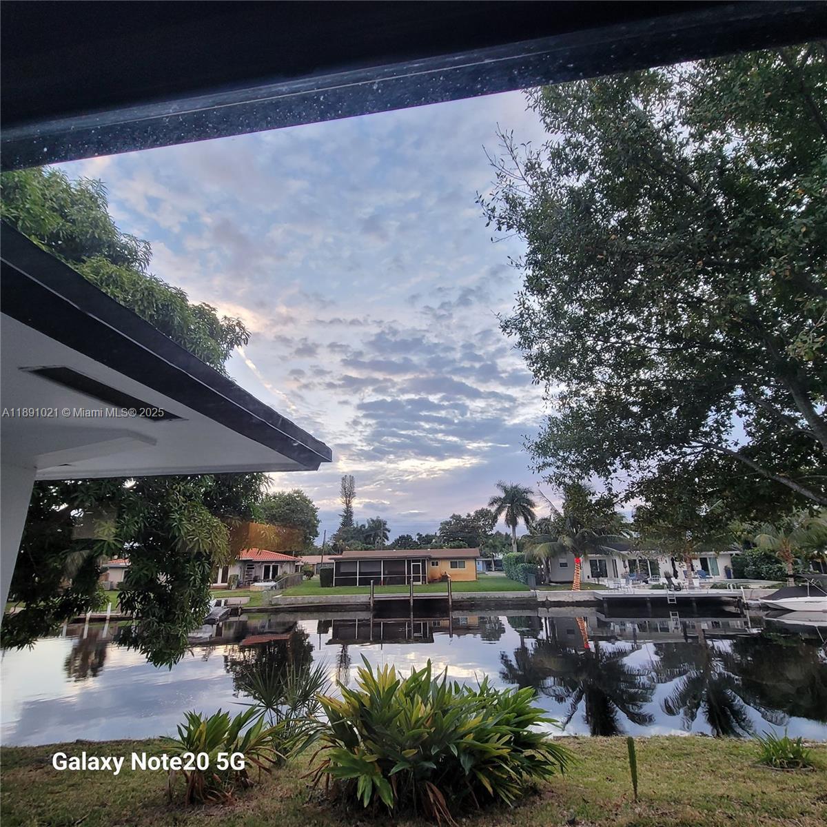 JENADA ISLE - Residential