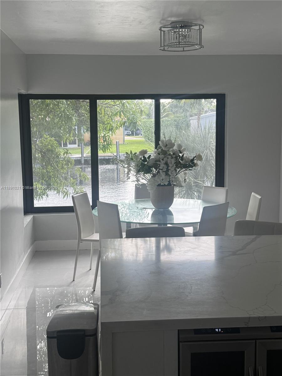 JENADA ISLE - Residential