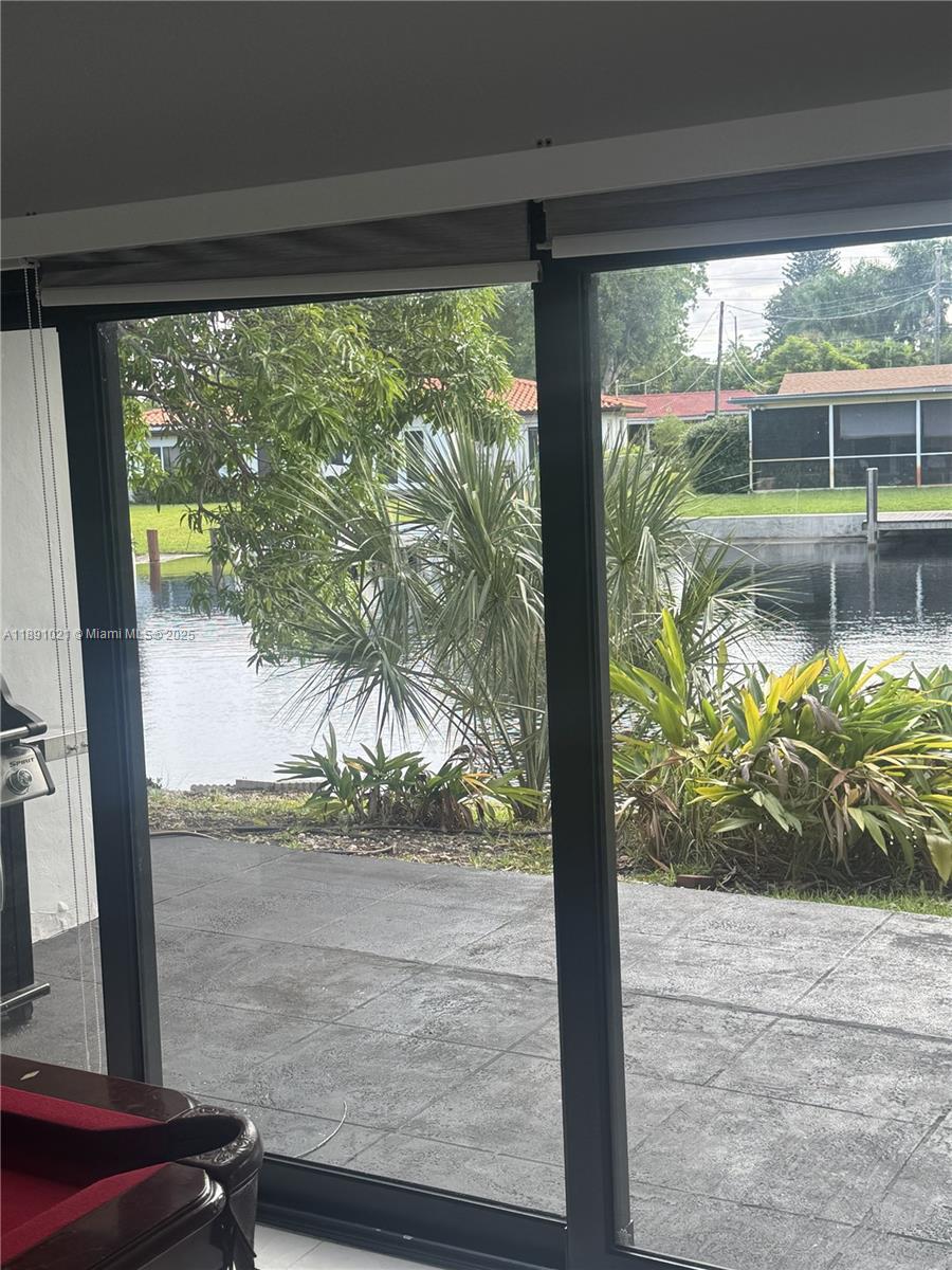 JENADA ISLE - Residential