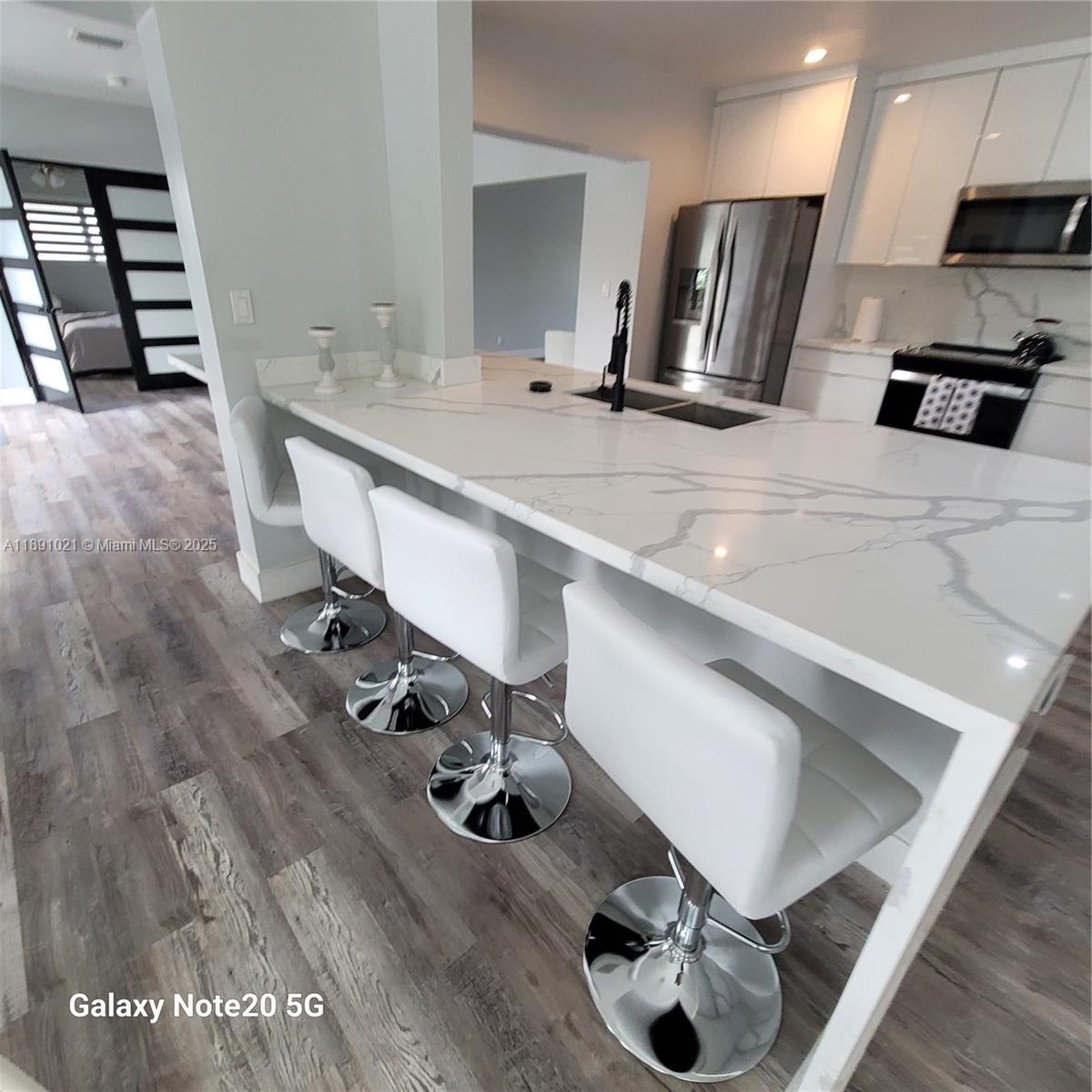 JENADA ISLE - Residential