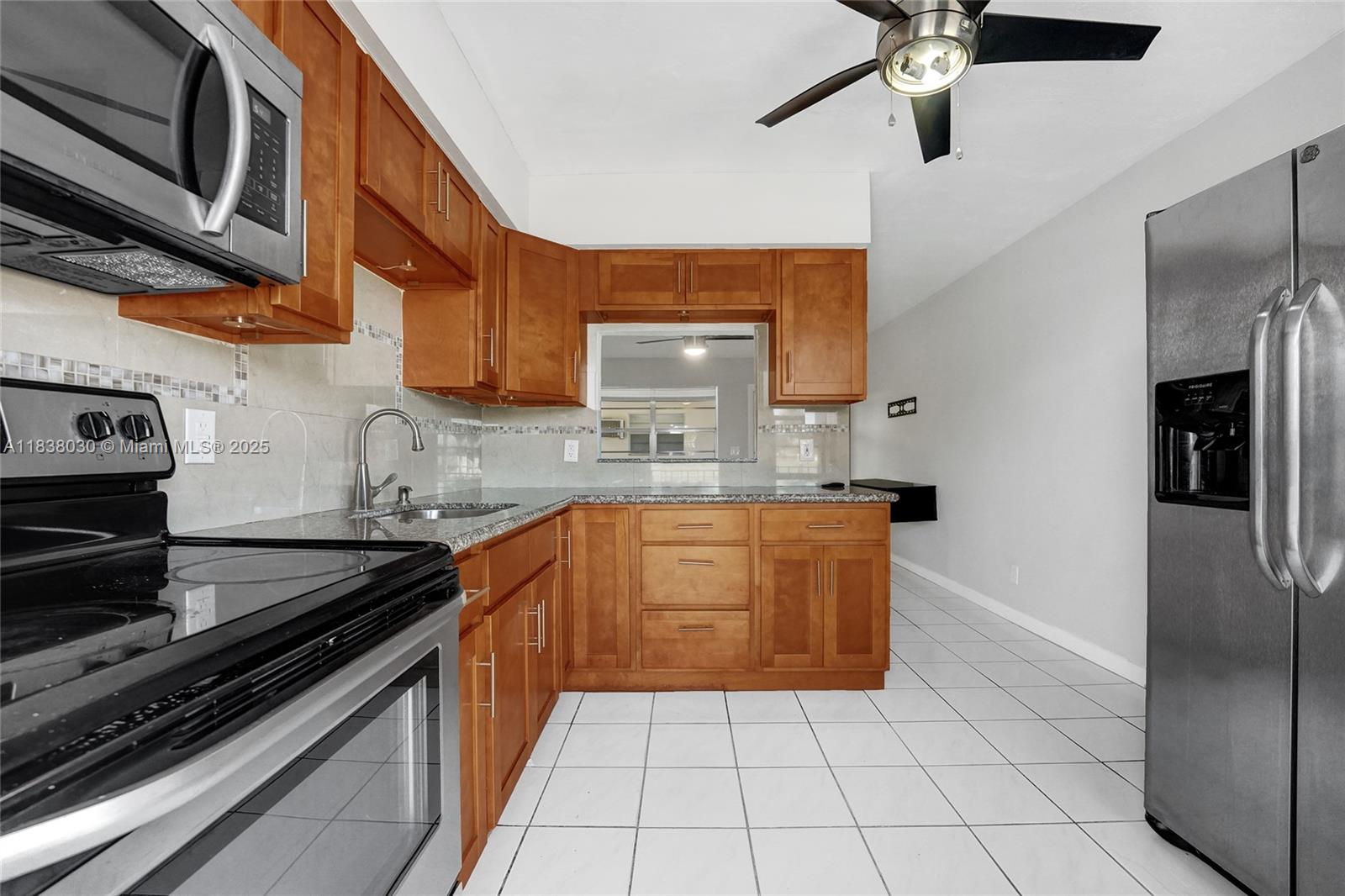 7401 Pines Blvd 210