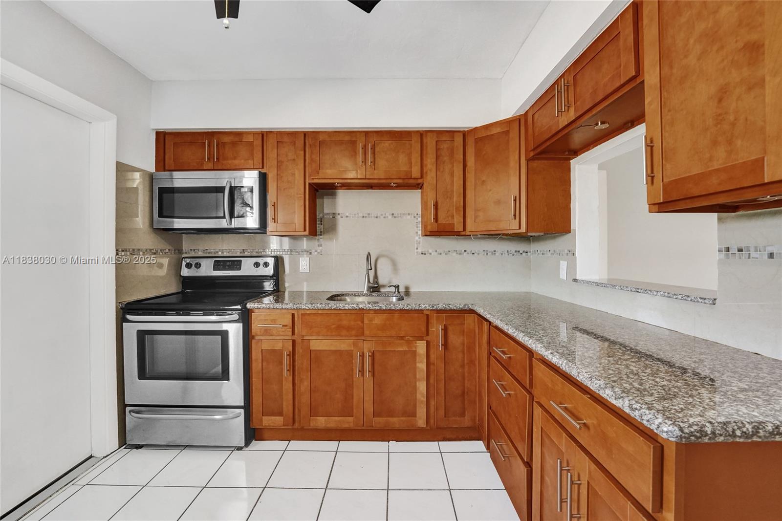 7401 Pines Blvd 210
