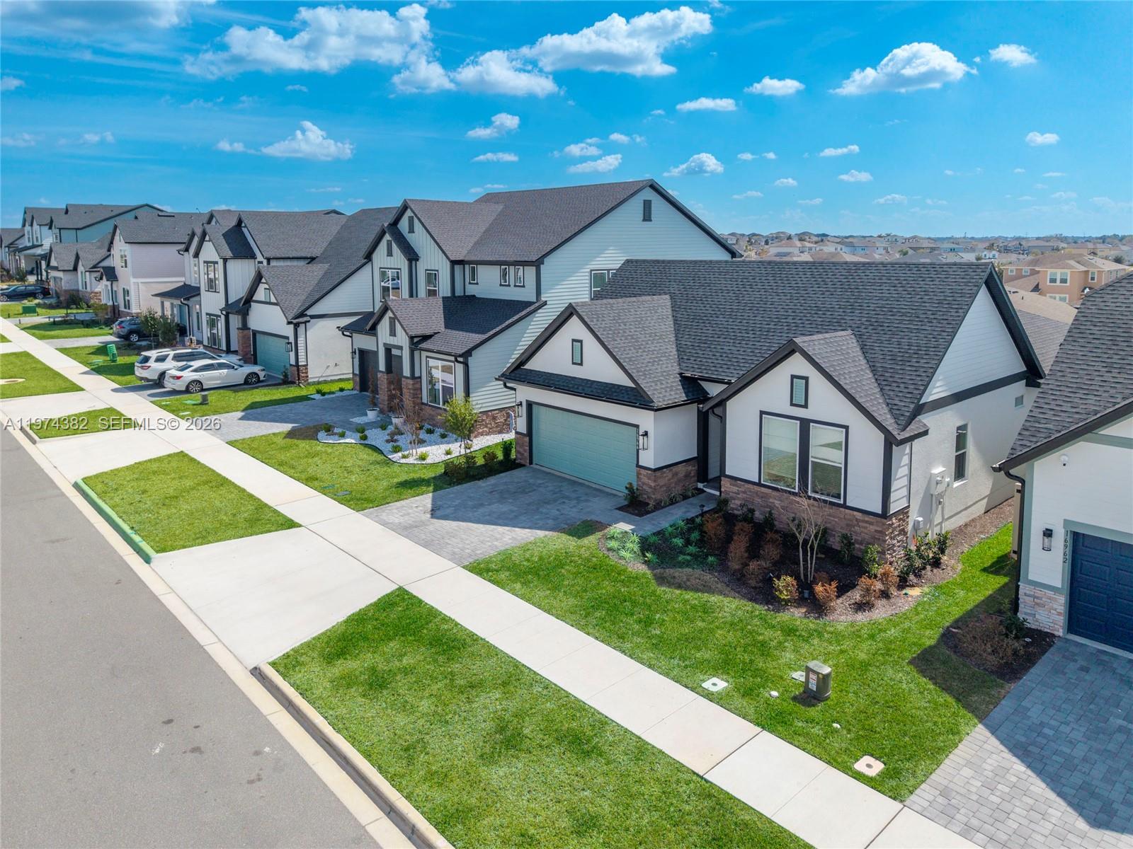 JOHNS LK NORTH - Residential