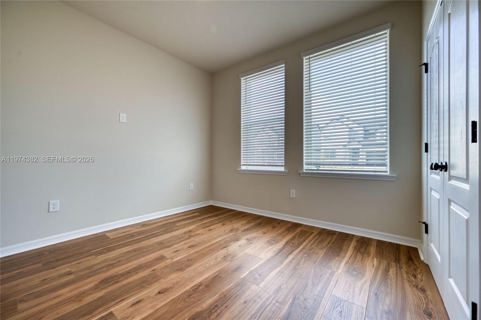 JOHNS LK NORTH - Residential