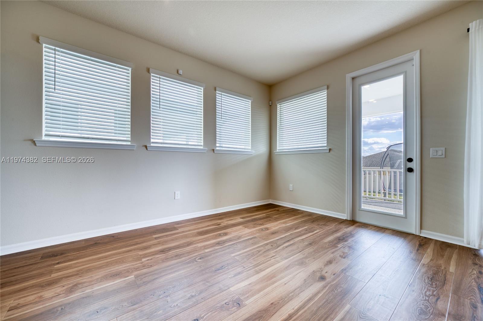 JOHNS LK NORTH - Residential