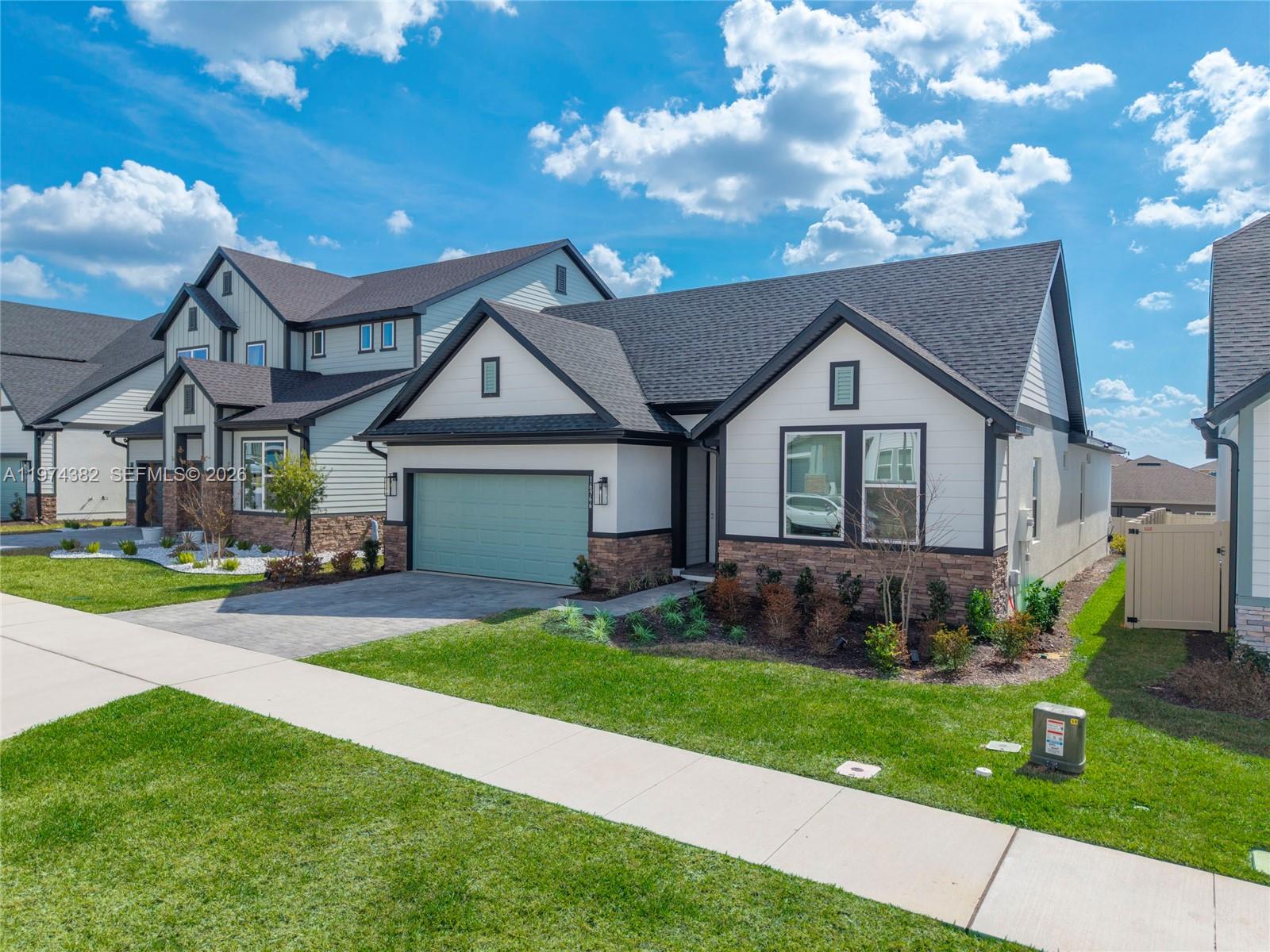 JOHNS LK NORTH - Residential