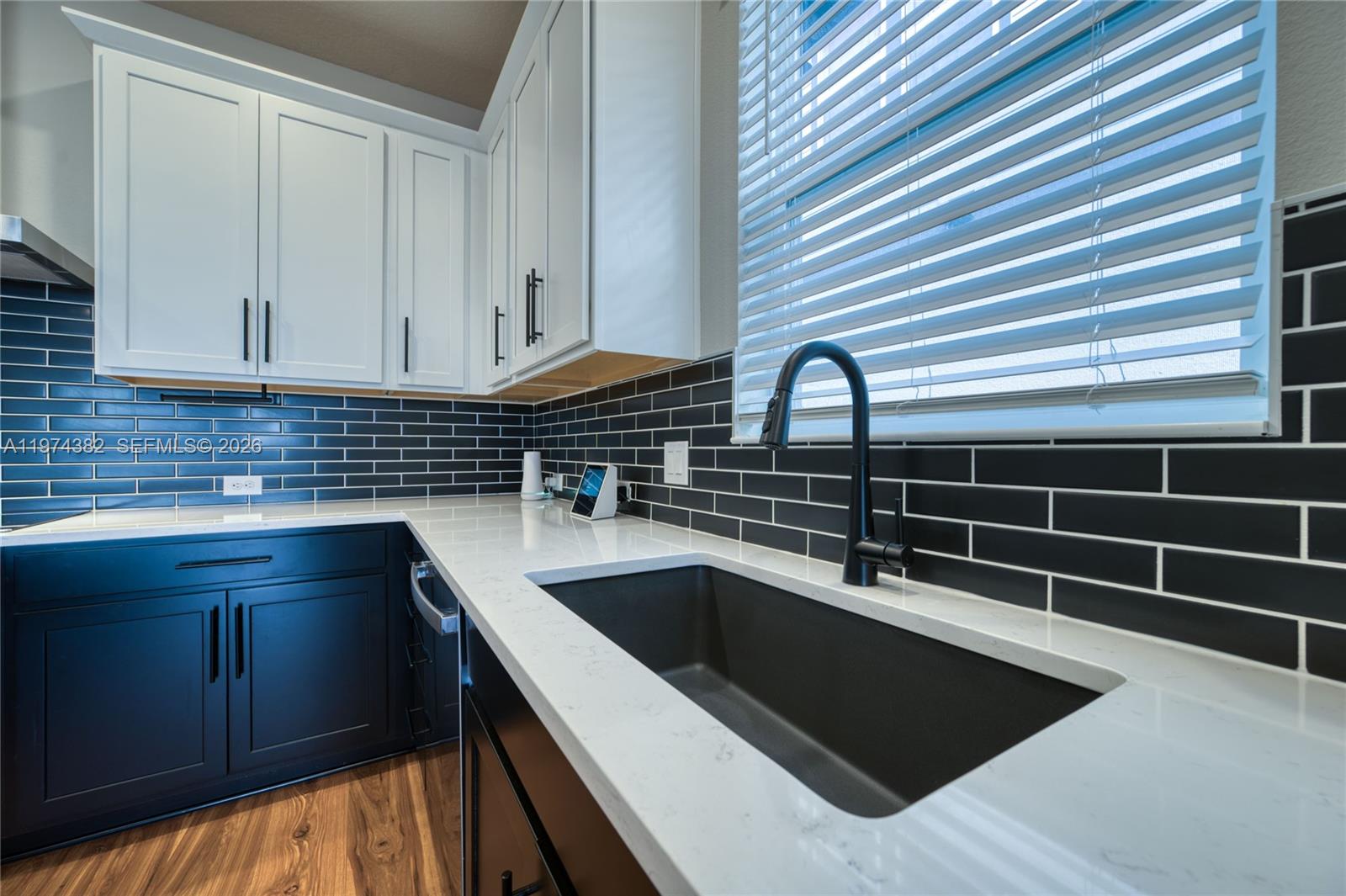 JOHNS LK NORTH - Residential