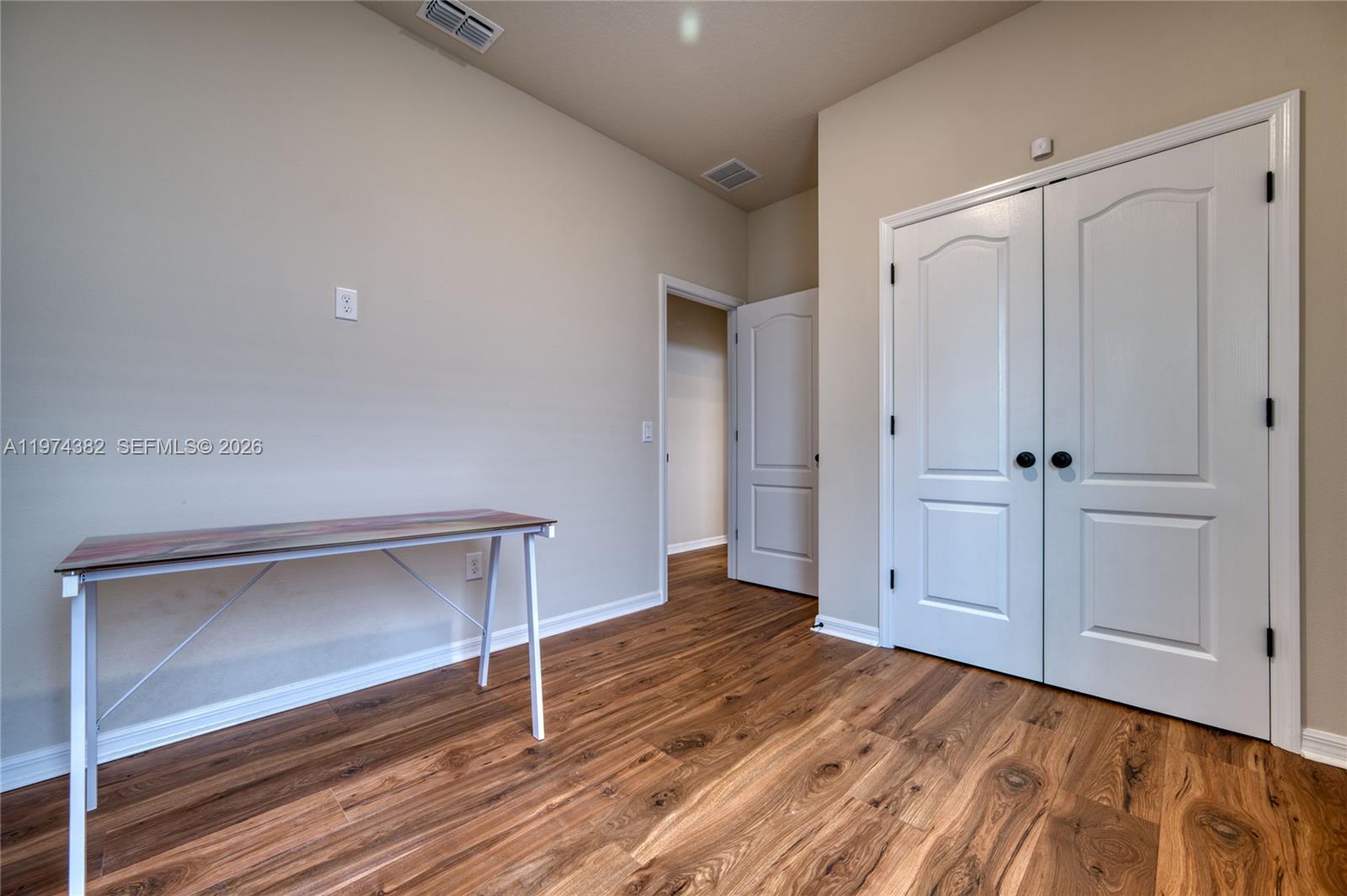 JOHNS LK NORTH - Residential