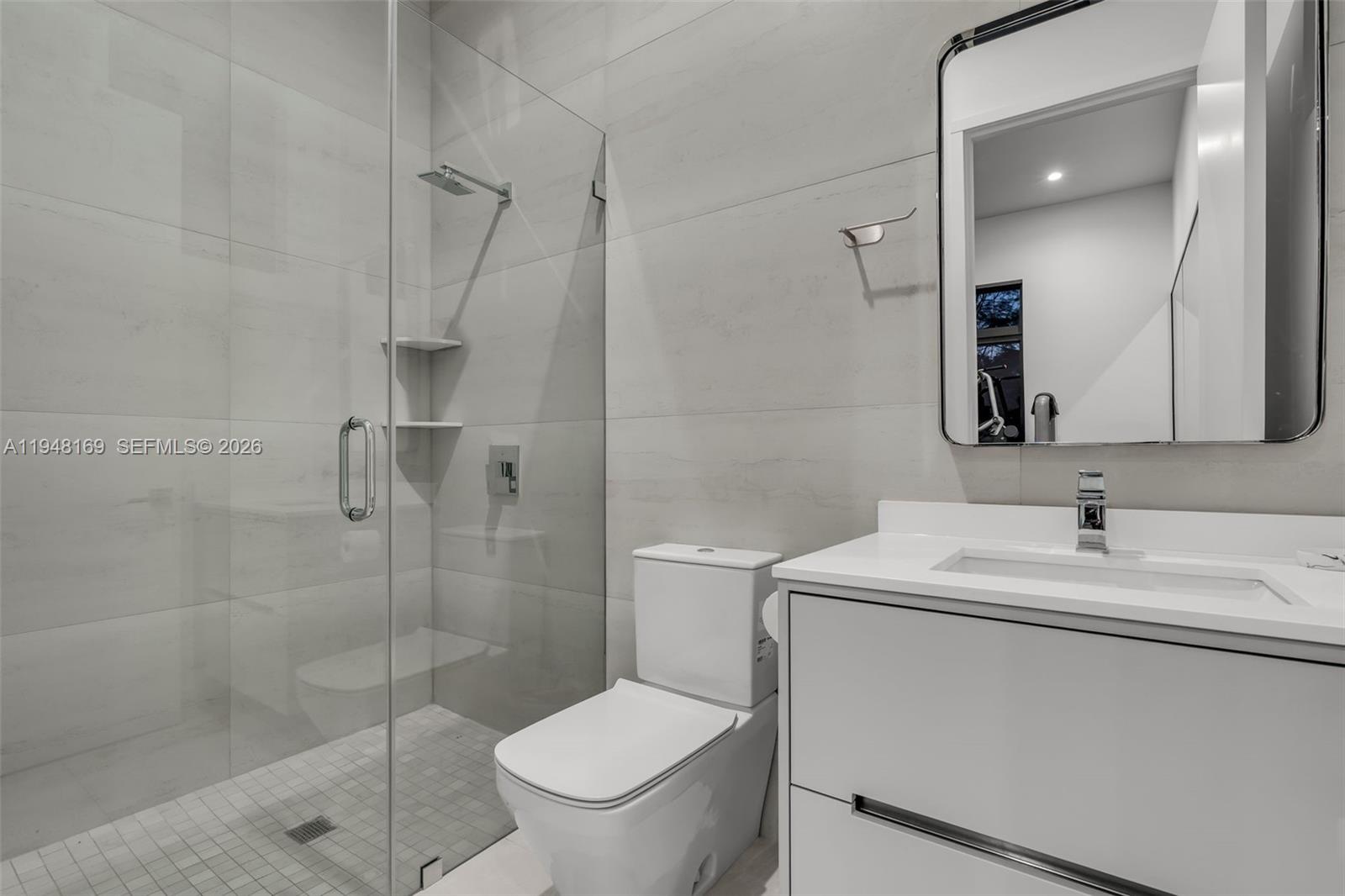 TOWN & RANCH ESTS - Residential