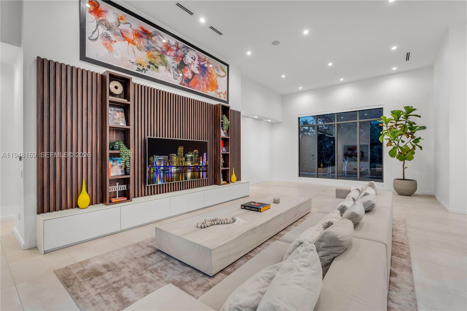 TOWN & RANCH ESTS - Residential