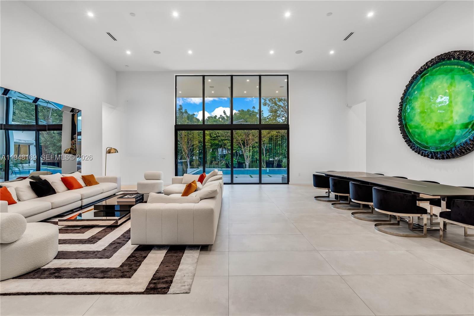 TOWN & RANCH ESTS - Residential