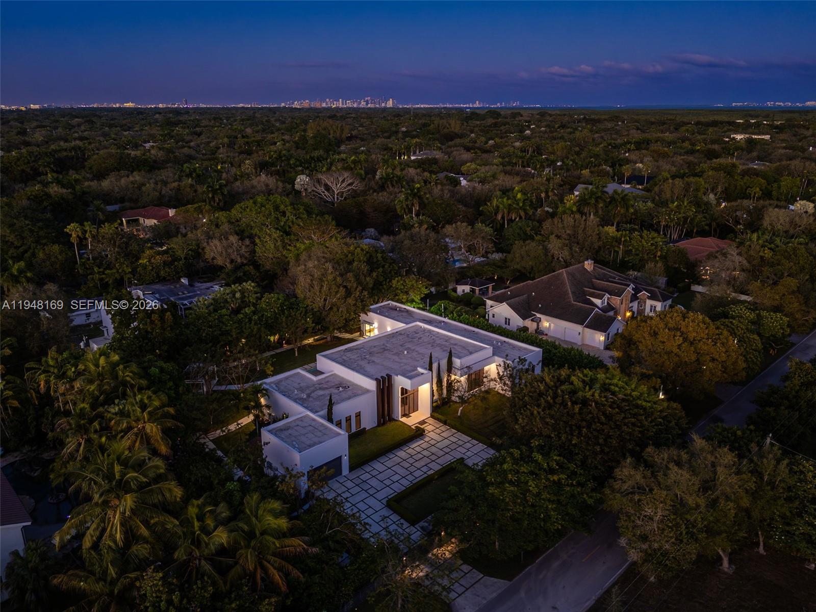 TOWN & RANCH ESTS - Residential