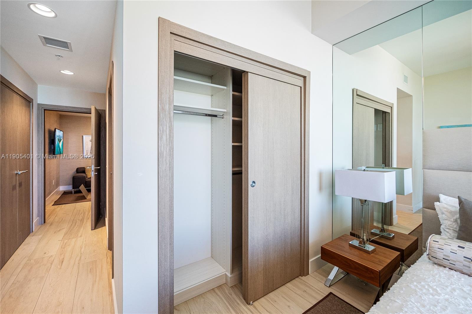 MARINA PALMS RESIDENCES N - Residential