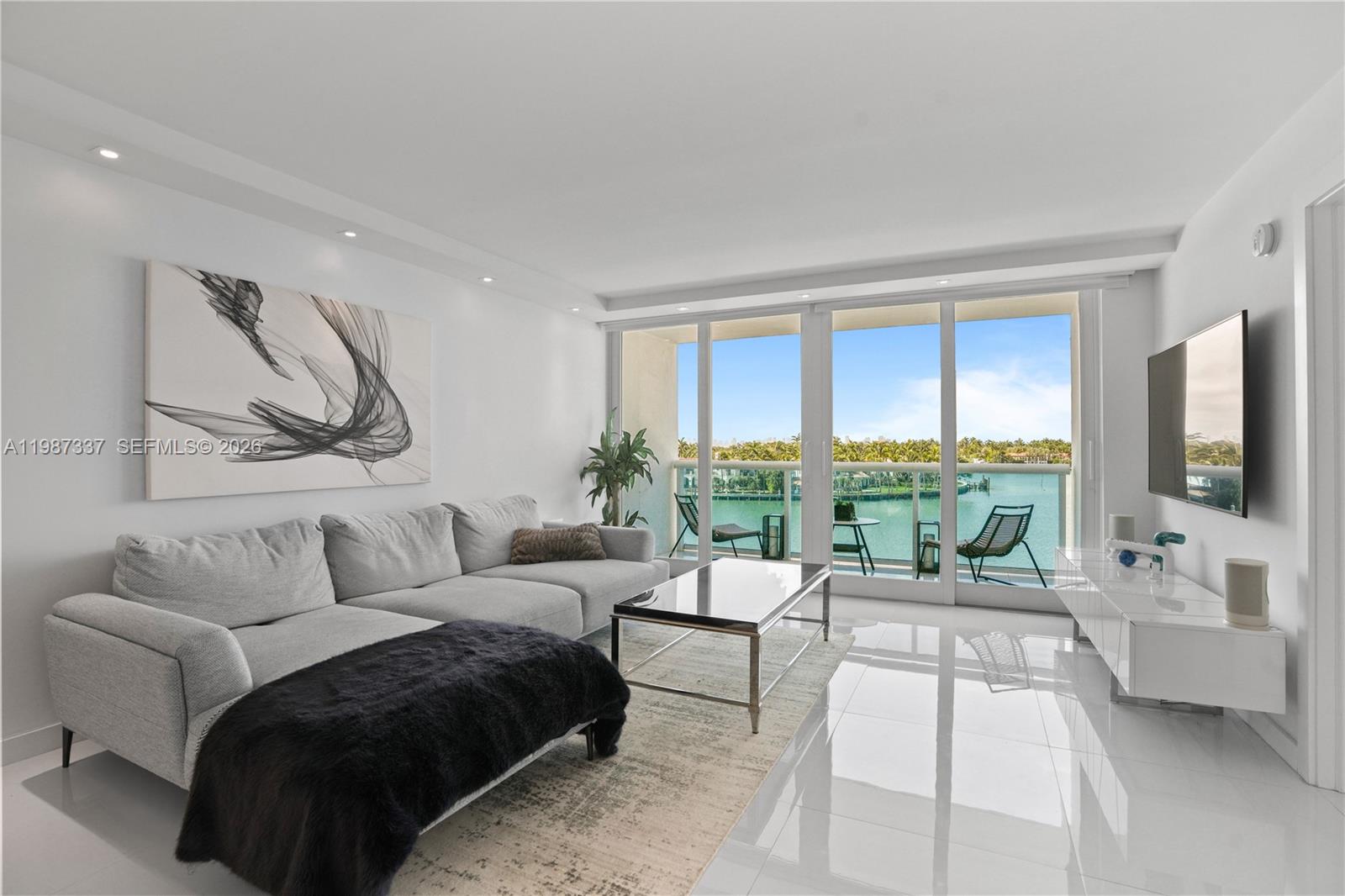 6770 Indian Creek Dr 5M