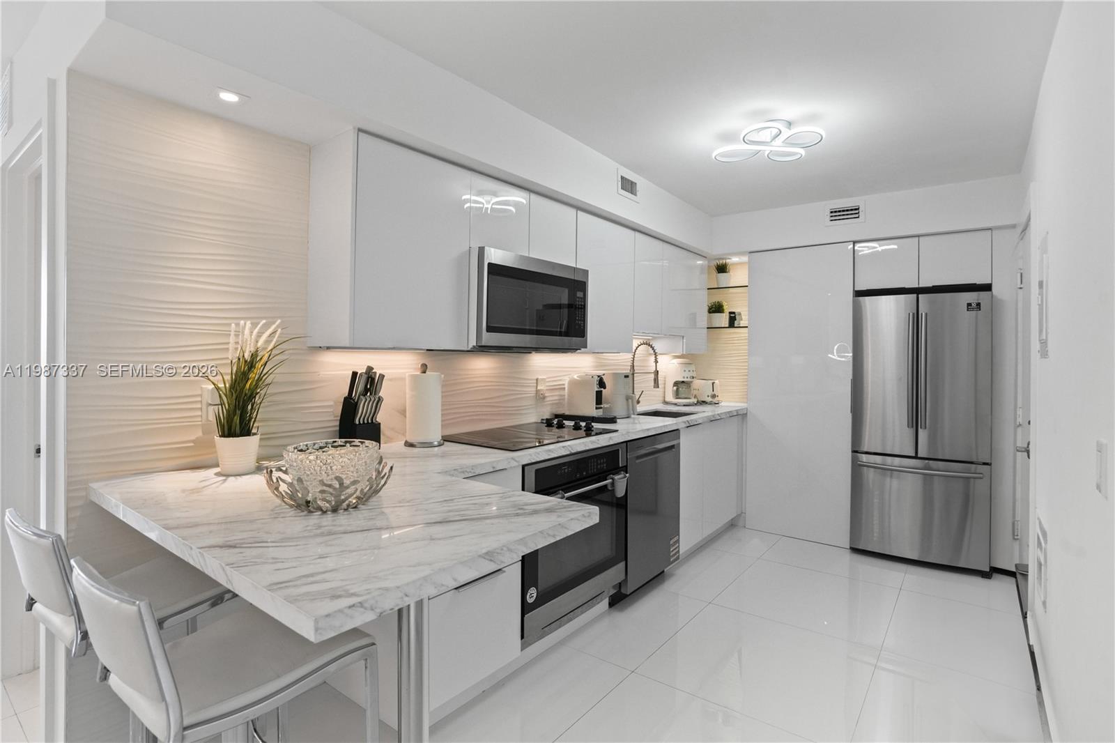 6770 Indian Creek Dr 5M