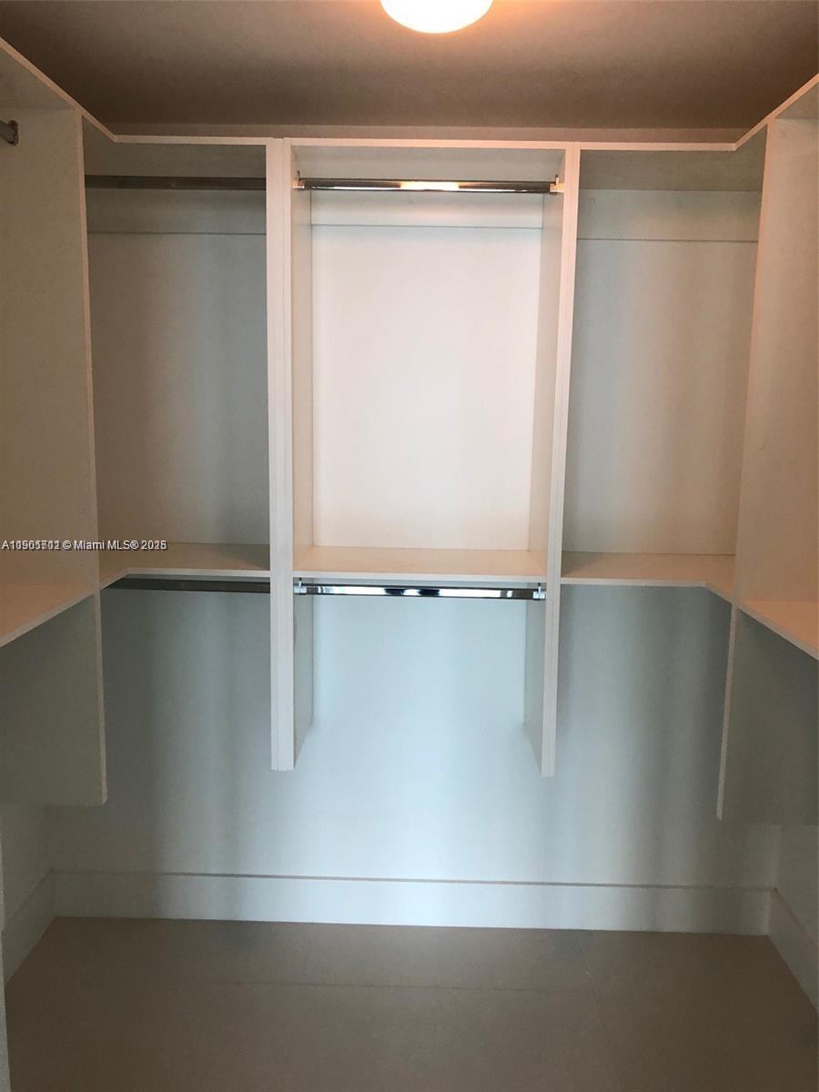 PARAISO BAY CONDO - Residential Lease