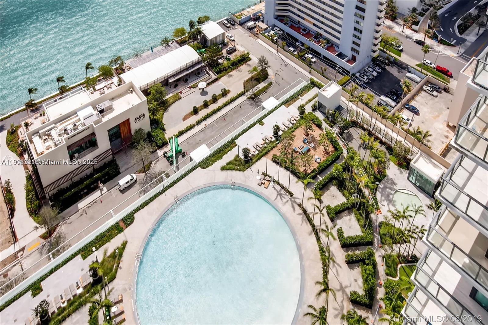 PARAISO BAY CONDO - Residential Lease