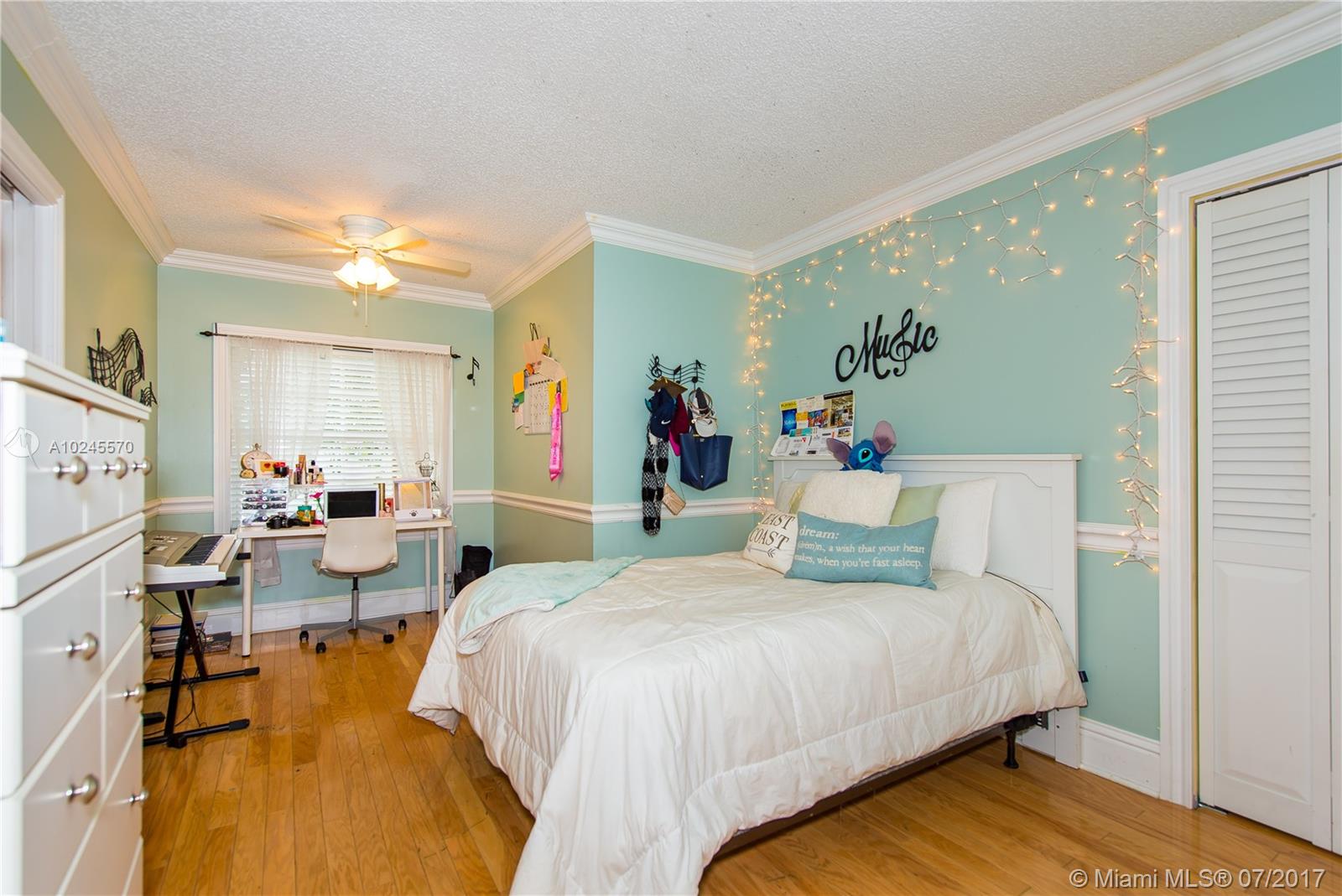 BROOKSIDE - Residential