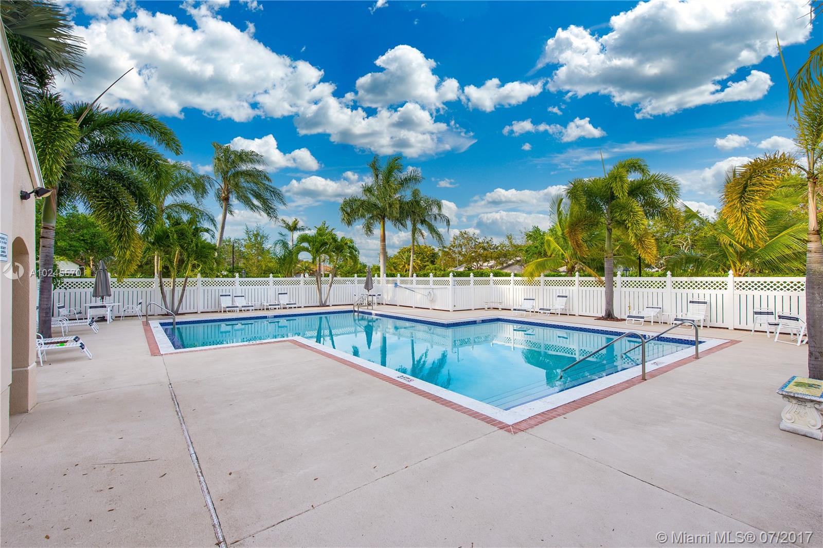 BROOKSIDE - Residential