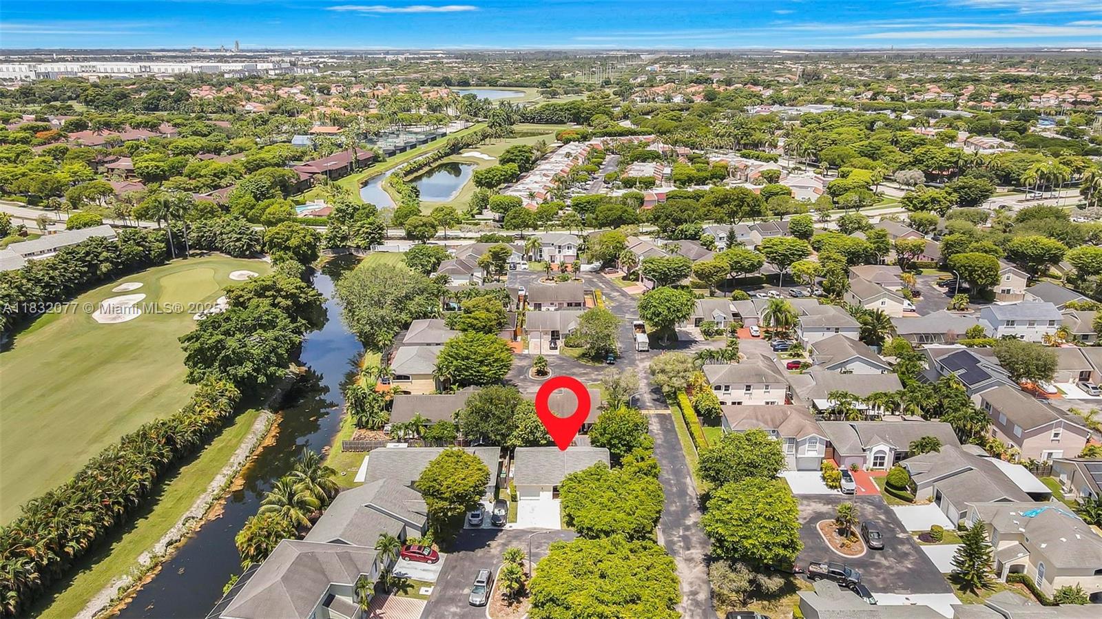 DORAL LAKES - Residential