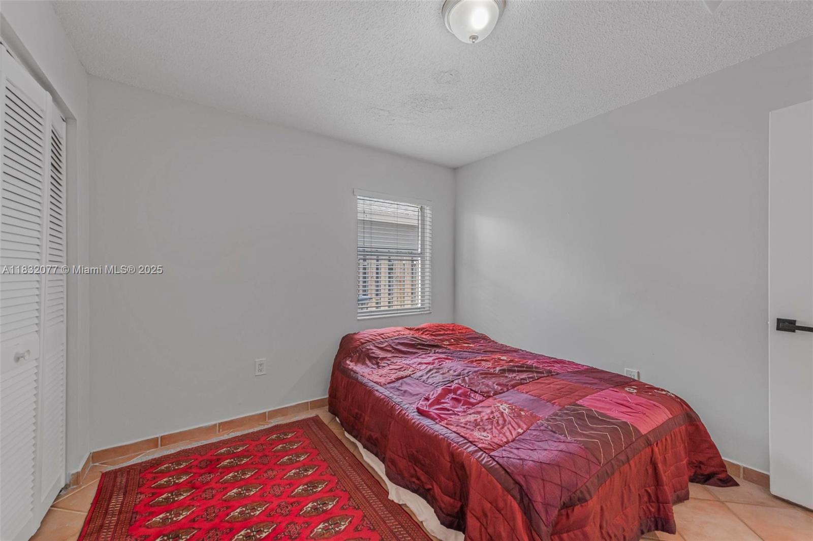 DORAL LAKES - Residential