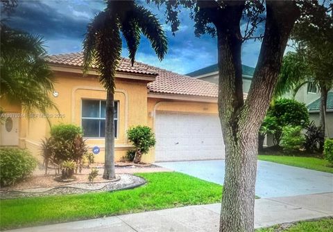 Photo of 803 Vista Meadows Dr, Weston, FL 33327 (MLS # A11979244)