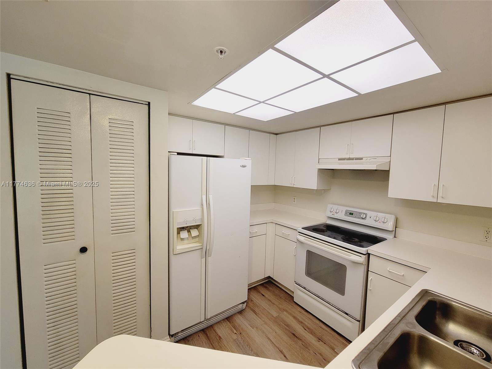 GRAND ISLES CONDO - Residential Lease