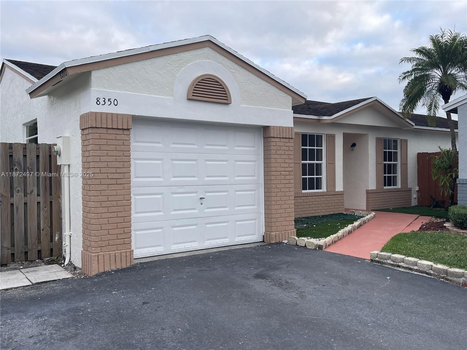 SPACIOUS 4/2 SINGLE FAMILY HOME, GORGEOUS LAKE FRONT, EXCELLENT LOCATION, FAMILY ORIENTED COMMUNITY, WELL RATED SCHOOLS, CHILDREN'S PLAYGROUND RIGHT DOWN THE STREET, CONVENIENTLY LOCATED NEXT TO MAJOR SHOPPING CENTER AND MAJOR EXPRESSWAYS. PLEASE TEXT LISTING AGENT FOR ADDITIONAL INFORMATION!