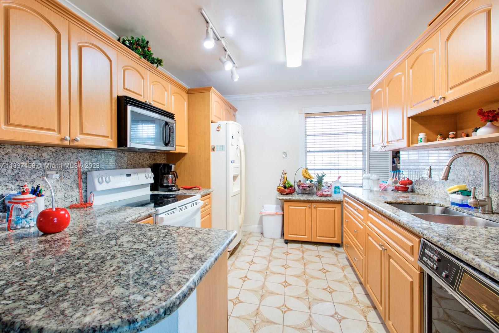 MELNOR PARK SEC ONE - Residential