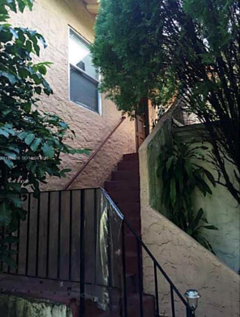 GRAPELAND - Residential Income