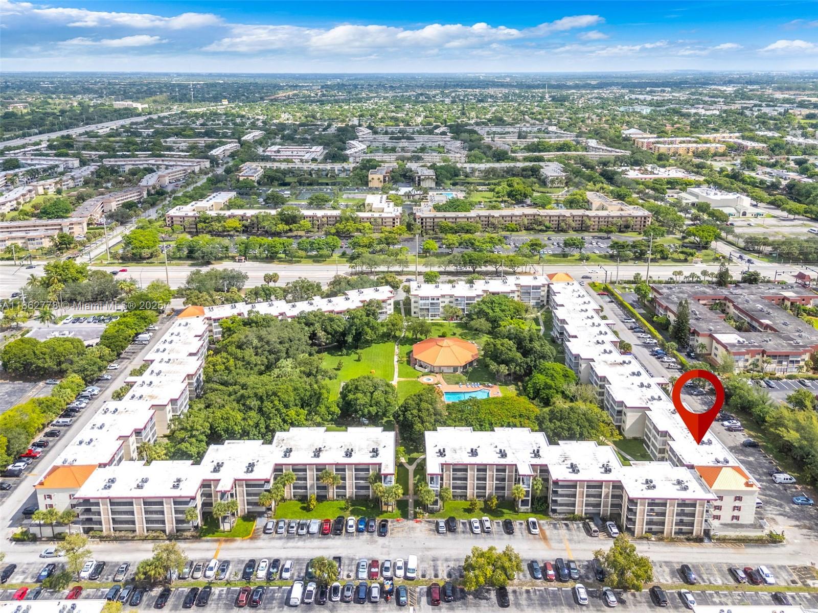 CYPRESS CHASE CONDO NO 6 - Residential