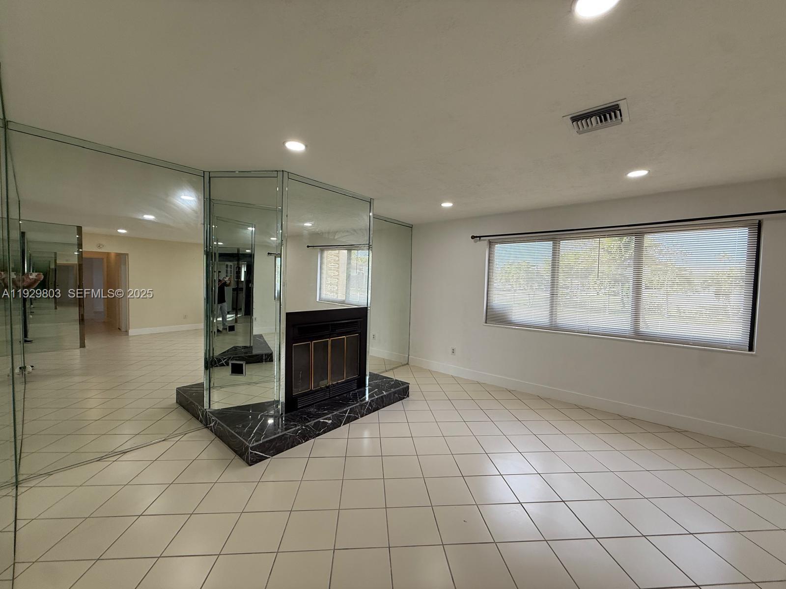 IVES ESTATES SEC 1 - Residential