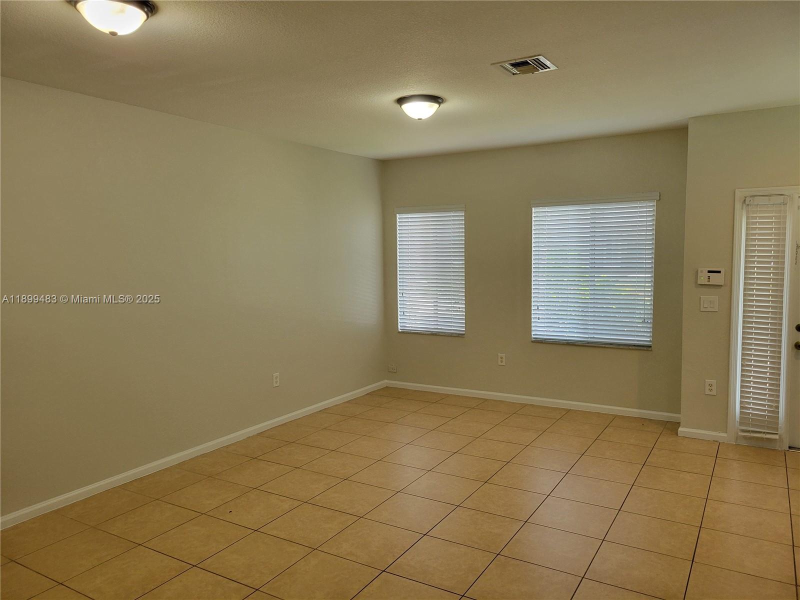2556 SW 83rd Ave 101