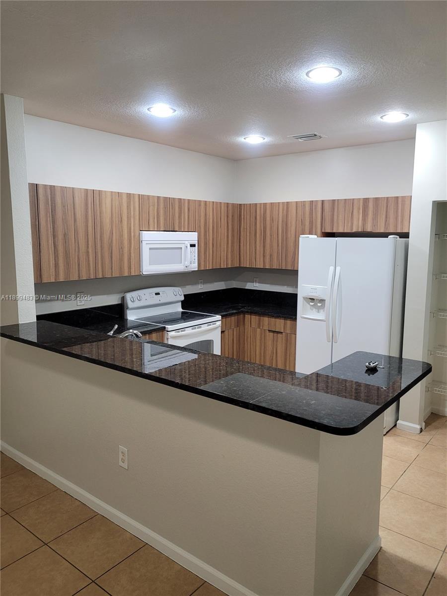 TUSCANY NO 6 CONDO - Residential