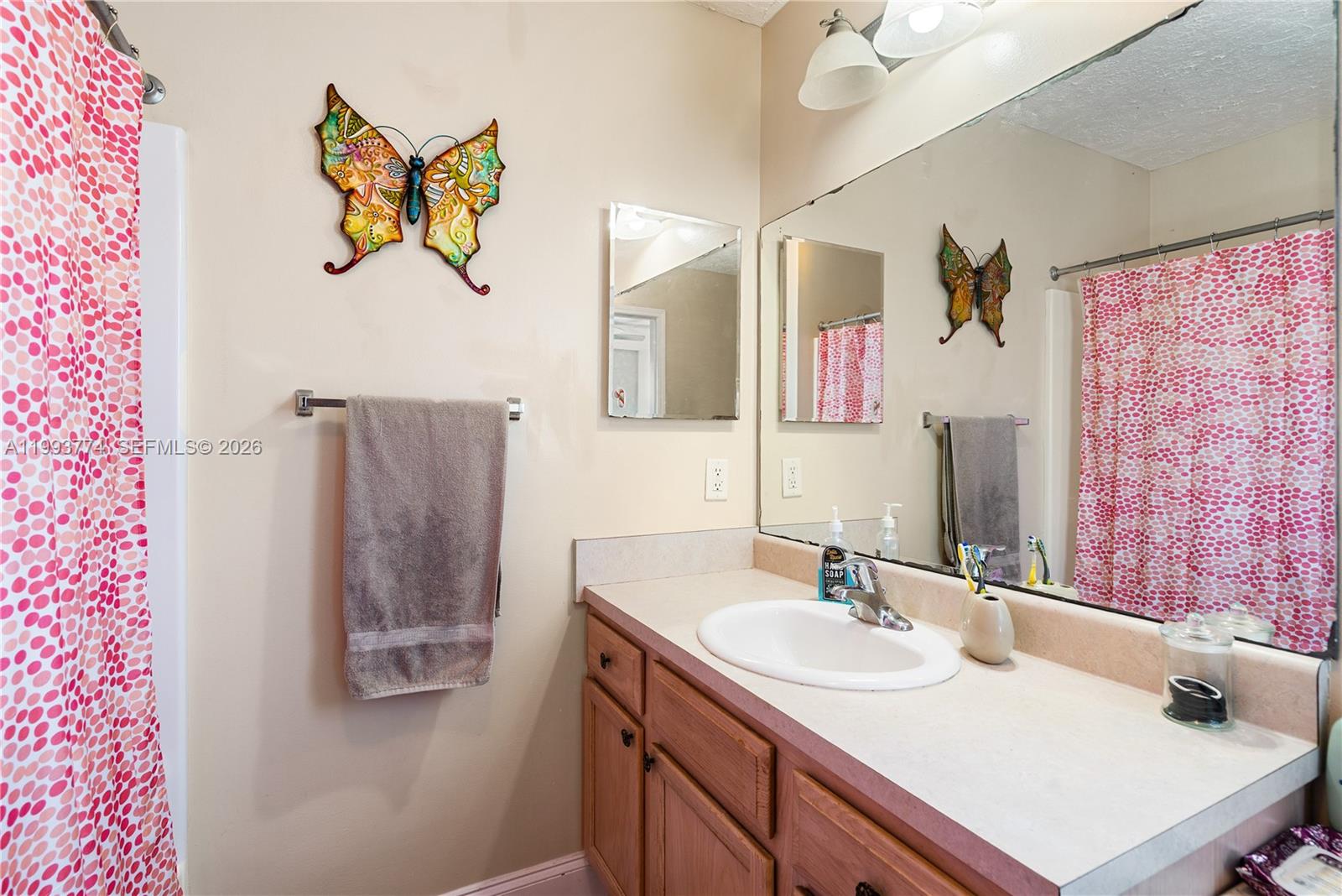 KEY LARGO TRAILER VILLAGE - Residential