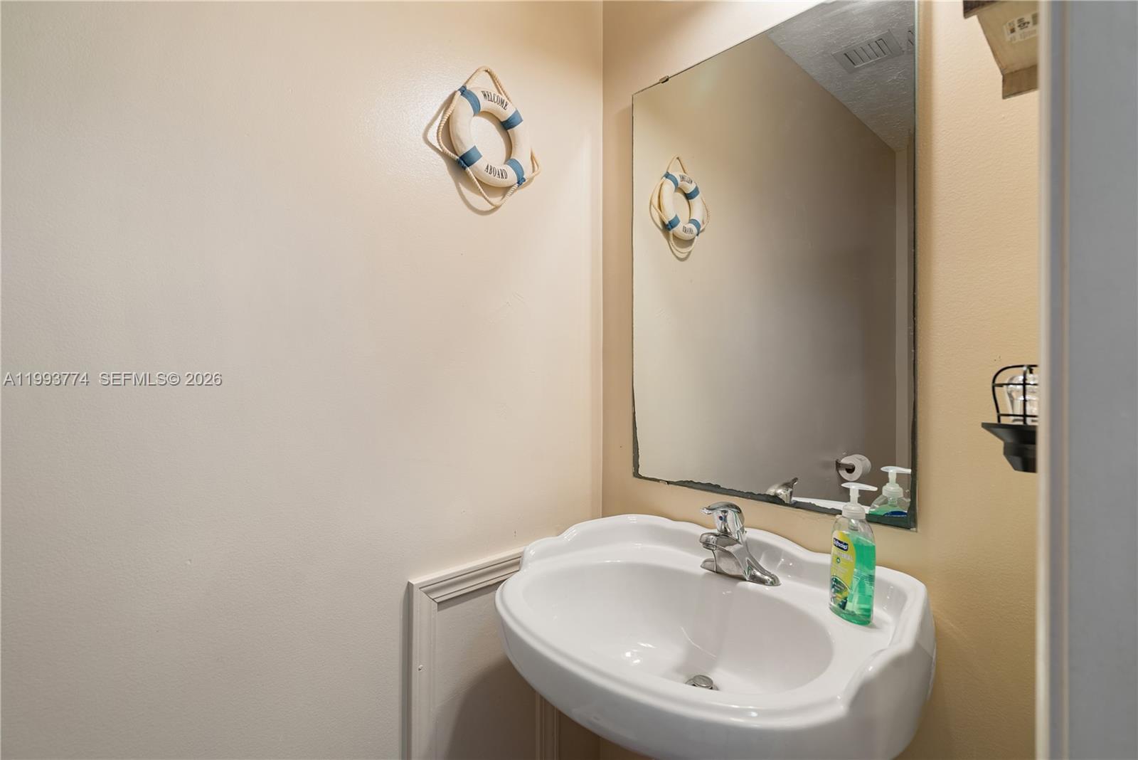 KEY LARGO TRAILER VILLAGE - Residential