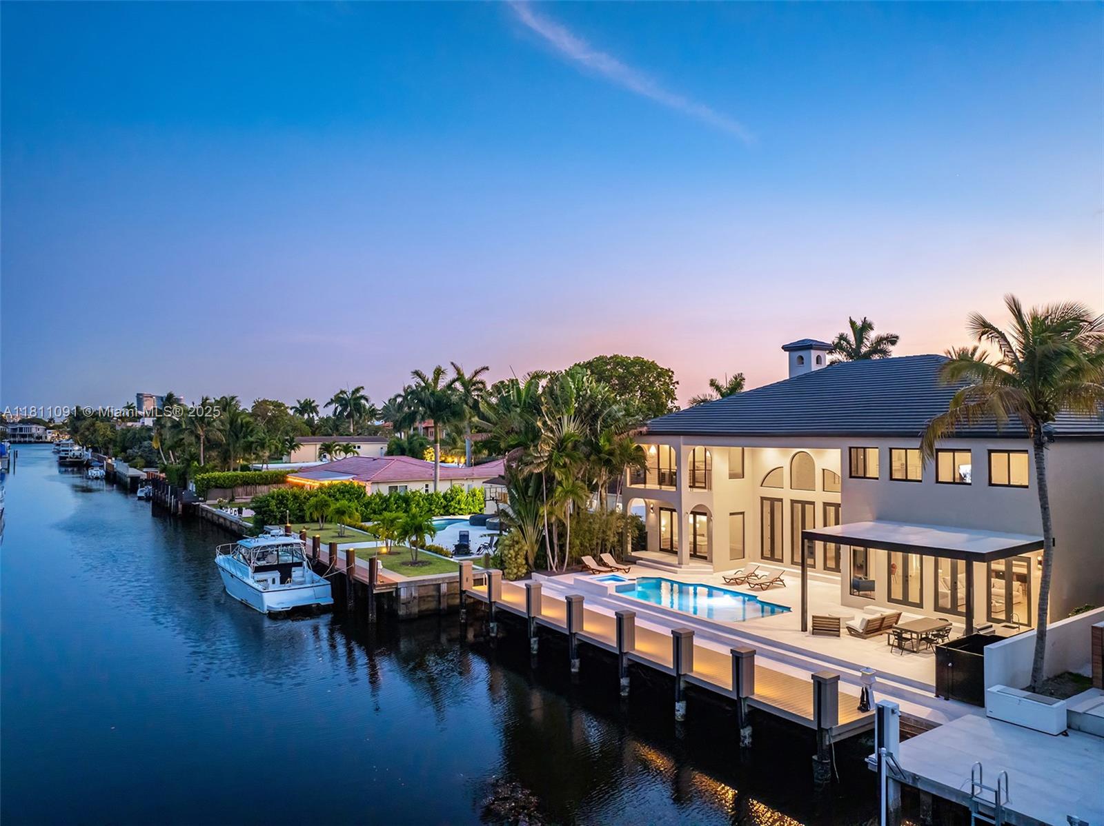 324 Coconut Isle Dr