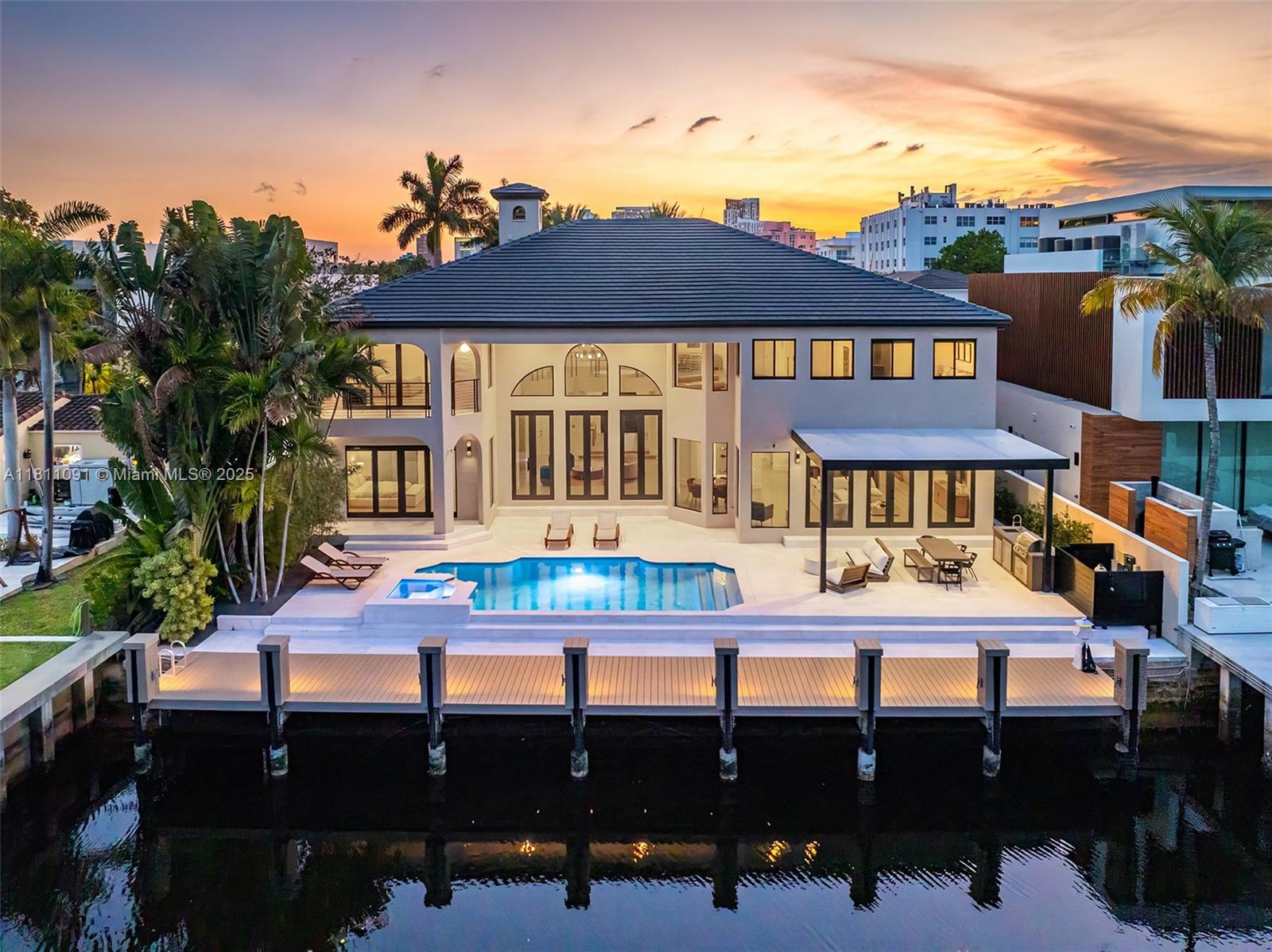 324 Coconut Isle Dr, Fort Lauderdale, Broward County, Florida - 4 Bedrooms  
6 Bathrooms - 