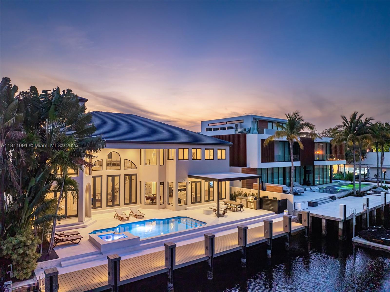 324 Coconut Isle Dr