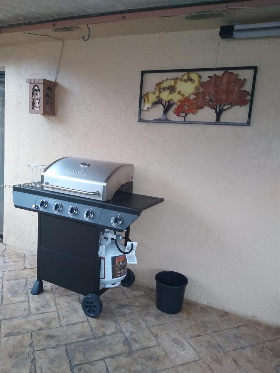 VILLA HOMES AT THE MOORS - Residential