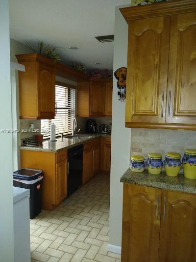 VILLA HOMES AT THE MOORS - Residential