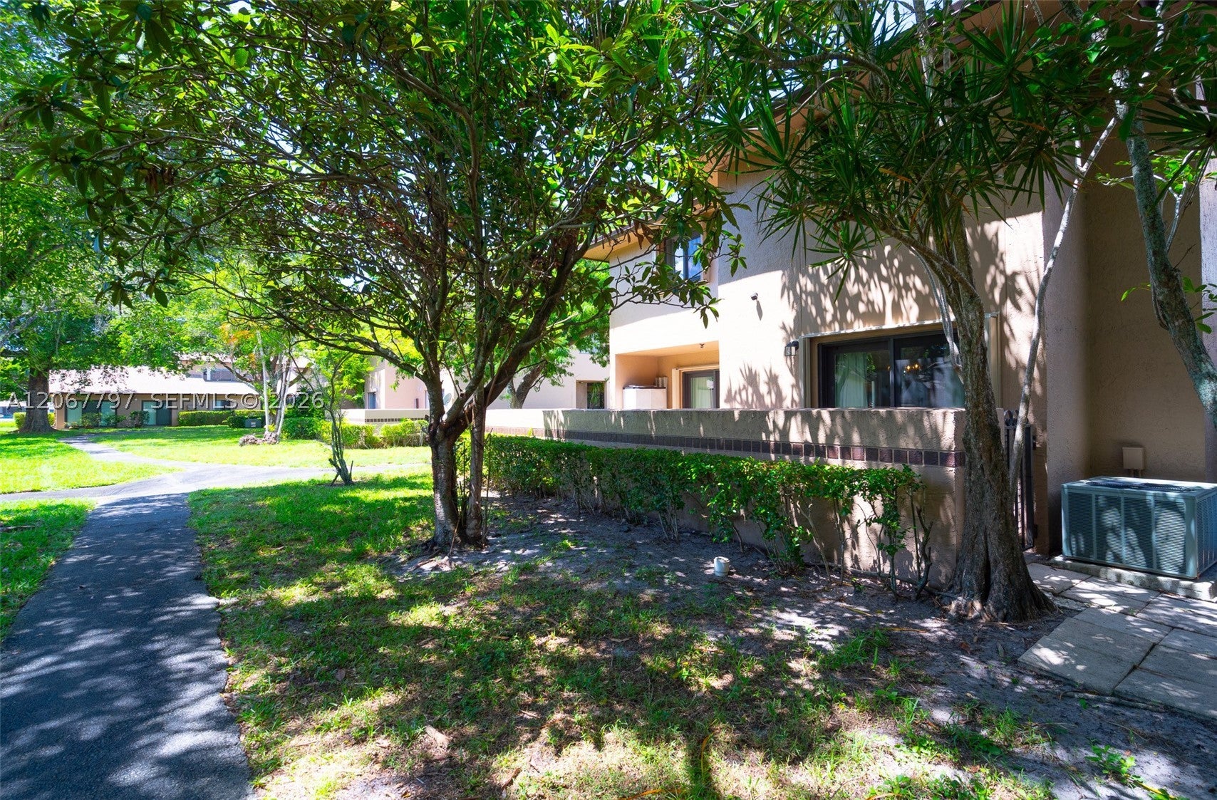 2214 NW 39th Ave