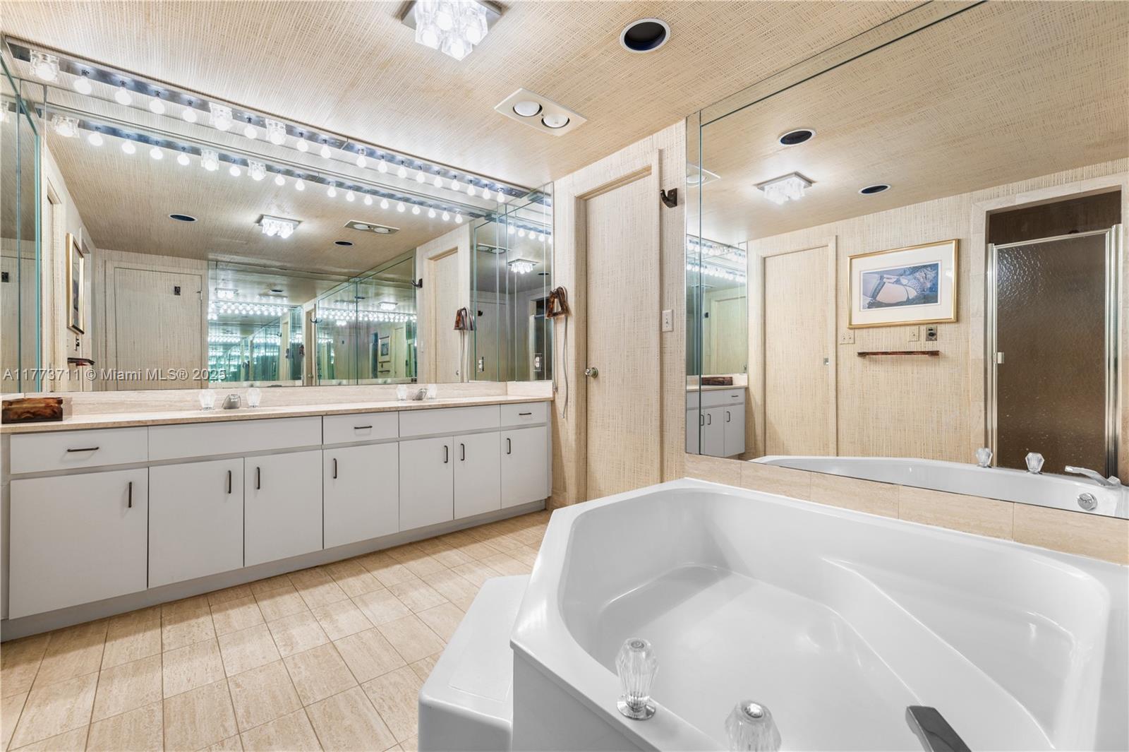 THE TIFFANY OF BAL HARBOU - Residential