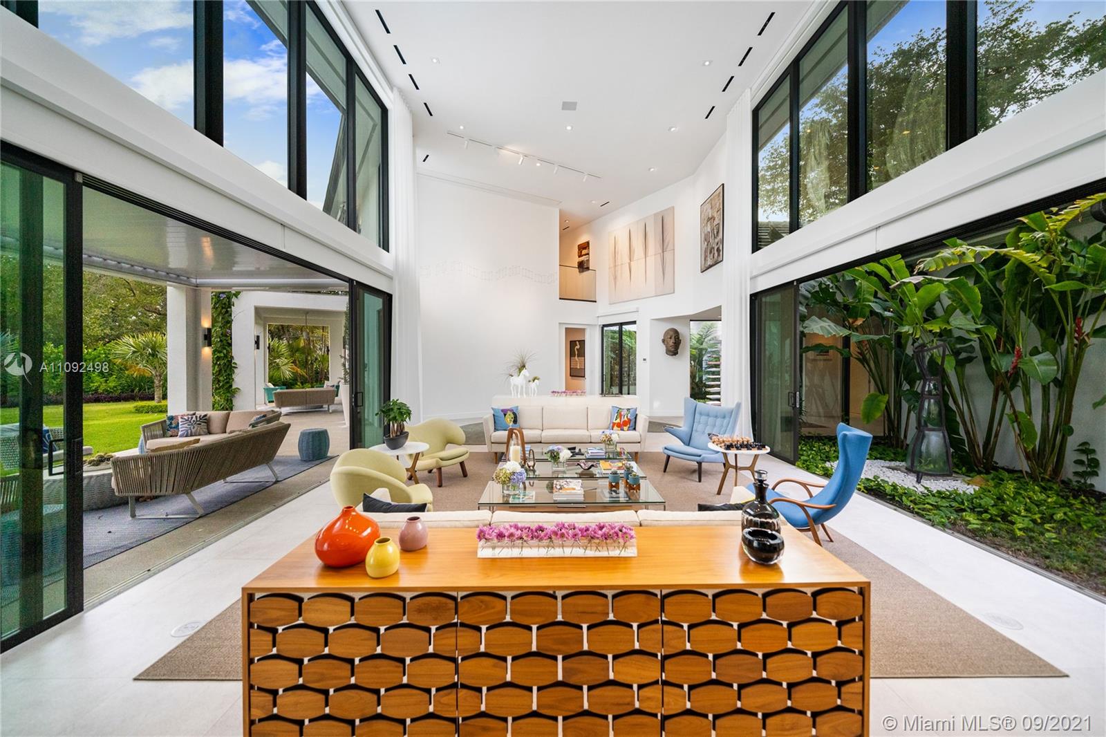 CORAL GABLES RIVIERA SEC - Residential