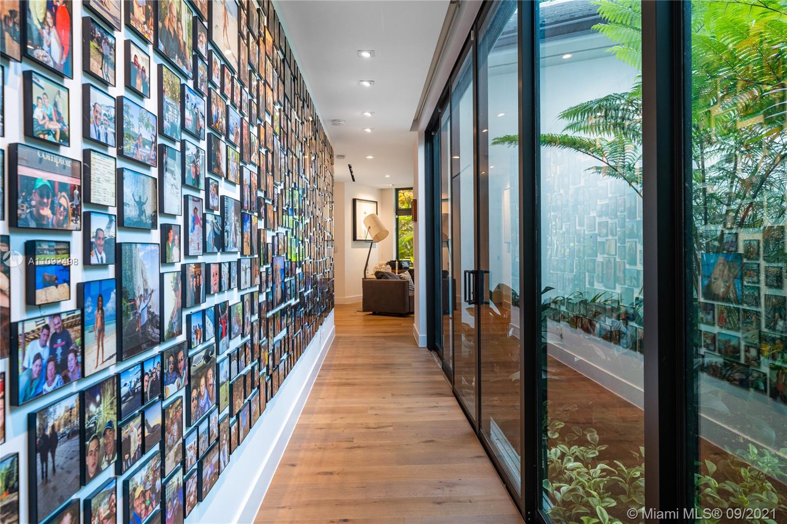 CORAL GABLES RIVIERA SEC - Residential