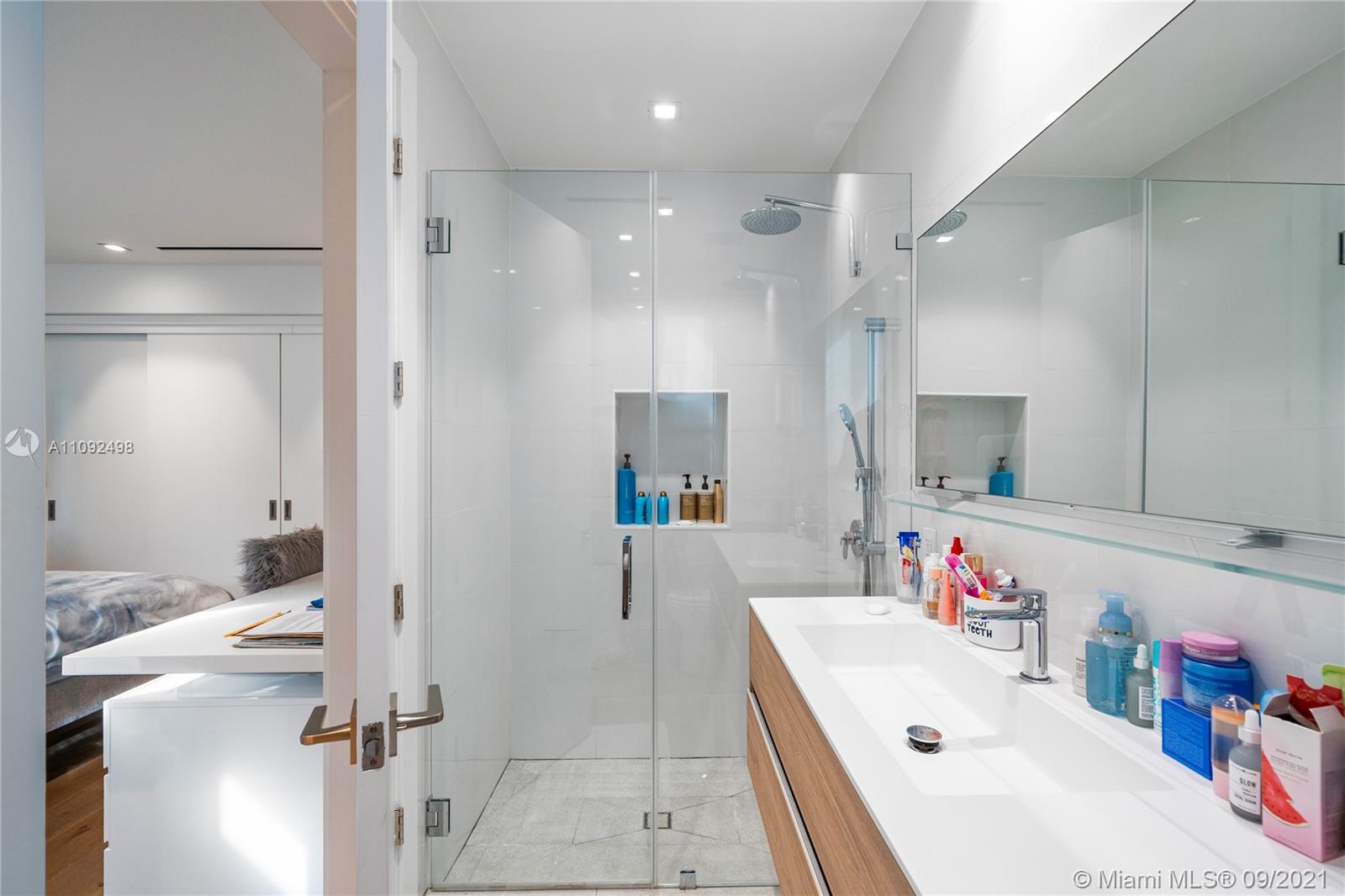 CORAL GABLES RIVIERA SEC - Residential